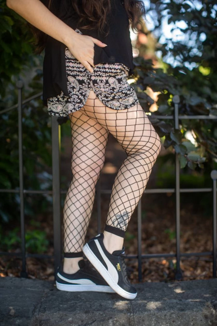 Leg Avenue Women's Fishnet Footless Tights - Stretchable Fashion Hosiery for Costumes & Daily Wear